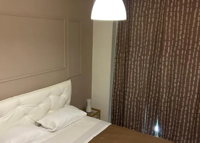 Bed & Breakfast Happy Fly Now Neapol